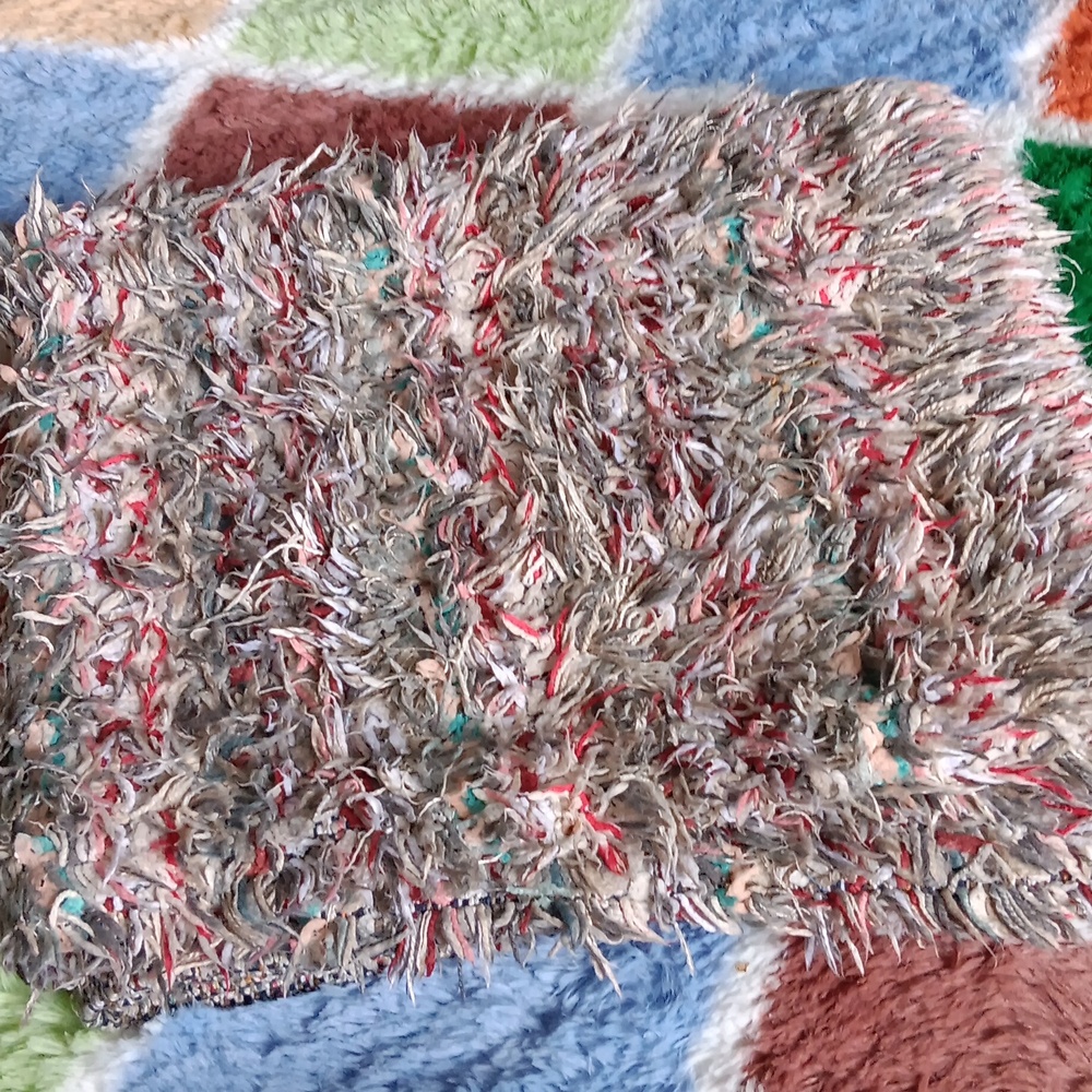 Textured Multicolor Shag Rug - Picture 6 of 6